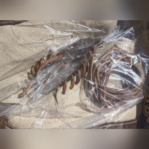 NIB Anthropologie Gee Wawa Kenya distressed crackled beige leather upper - Picture 8 of 9